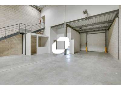 Location Locaux d'activités - Entrepôts à Aulnay-sous-Bois