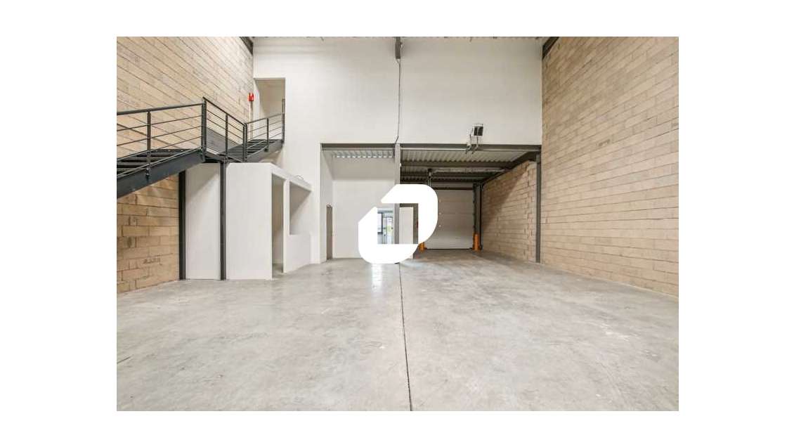 A louer Local d'activité 316m² Aulnay sous bois