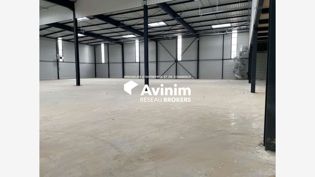 A louer local 1251m² ZI d'Aulnay-Sous-Bois
