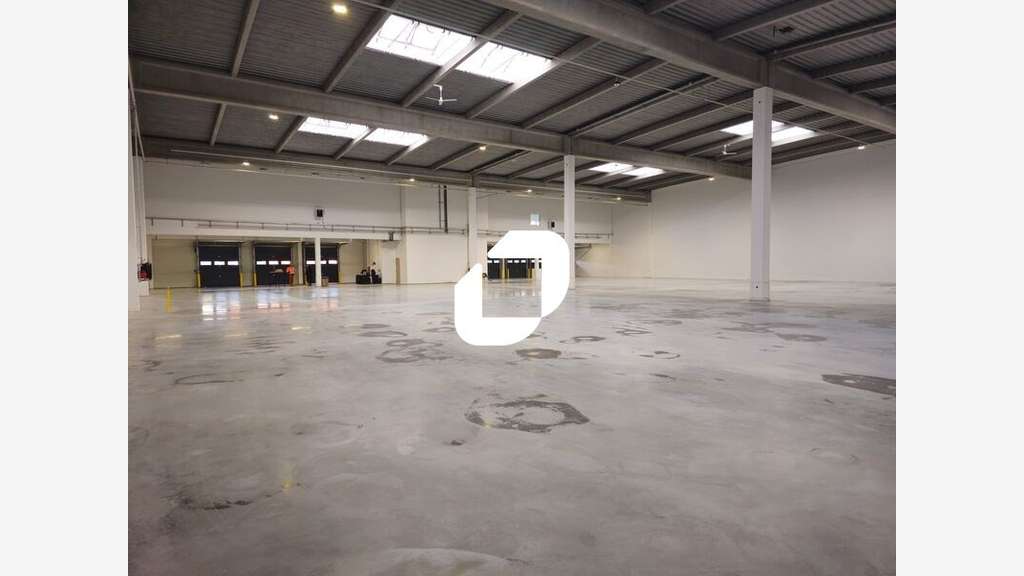 A louer Local d'activité 7648m² Aulnay sous bois