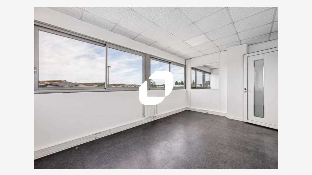 A louer Local d'activité 641m² Aulnay sous bois