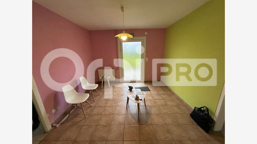 A louer local professionnel 21m² à Auneuil