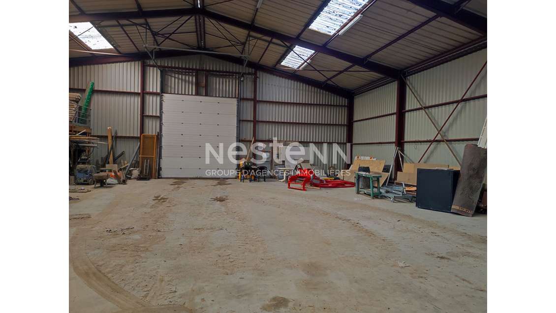 A louer local d'activité 610m² à Crach Mané Lenn