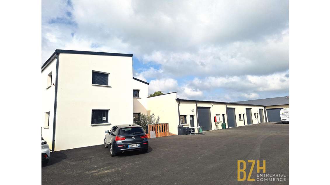 Local d'activité à partir de 140m² à Auray Brech