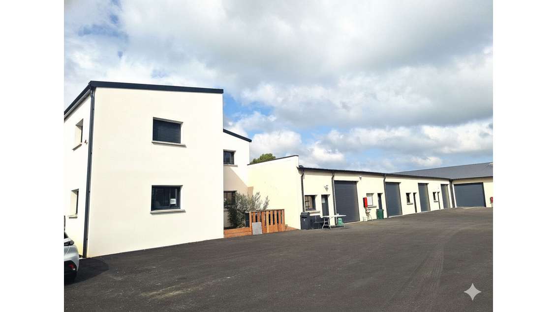 Loue cellule d'activité à partir de 123m² à Auray