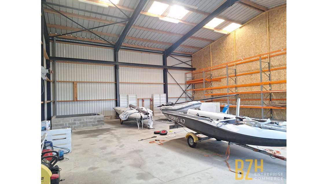 A louer local d'activité de 450m² secteur Auray