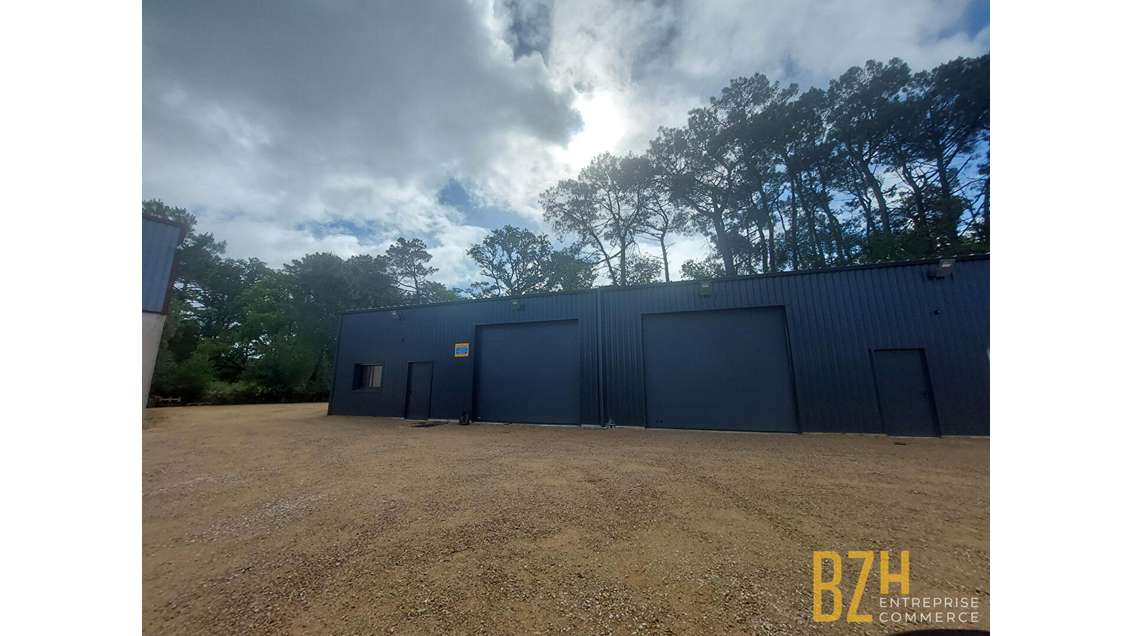A LOUER - LOCAL D'ACTIVITE 150 m² - SECTEUR AURAY