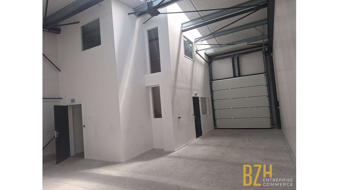 A LOUER - LOCAL D'ACTIVITE DE 100 m² - SECTEUR 