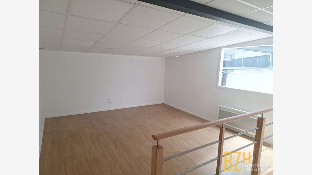 A louer local d'activité 100m² secteur Auray