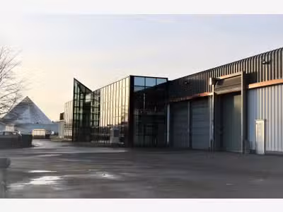 À louer – entrepôt entre 1 120 et 1 460 m² à Aveli