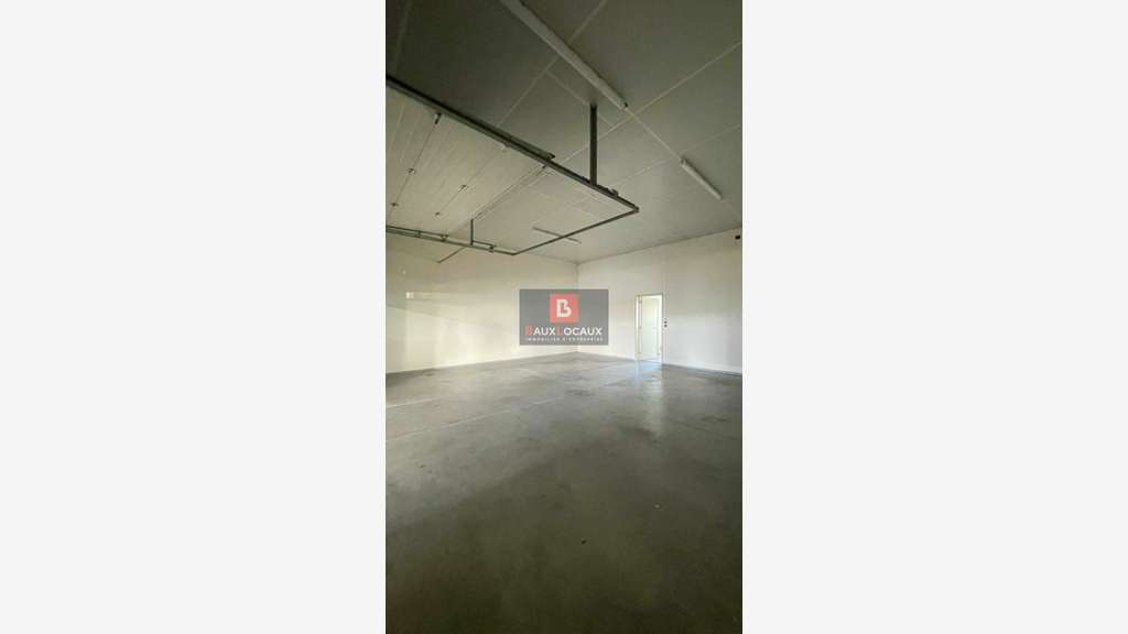 Entrepôts 85m² à louer à Avignon proche Cap Sud 