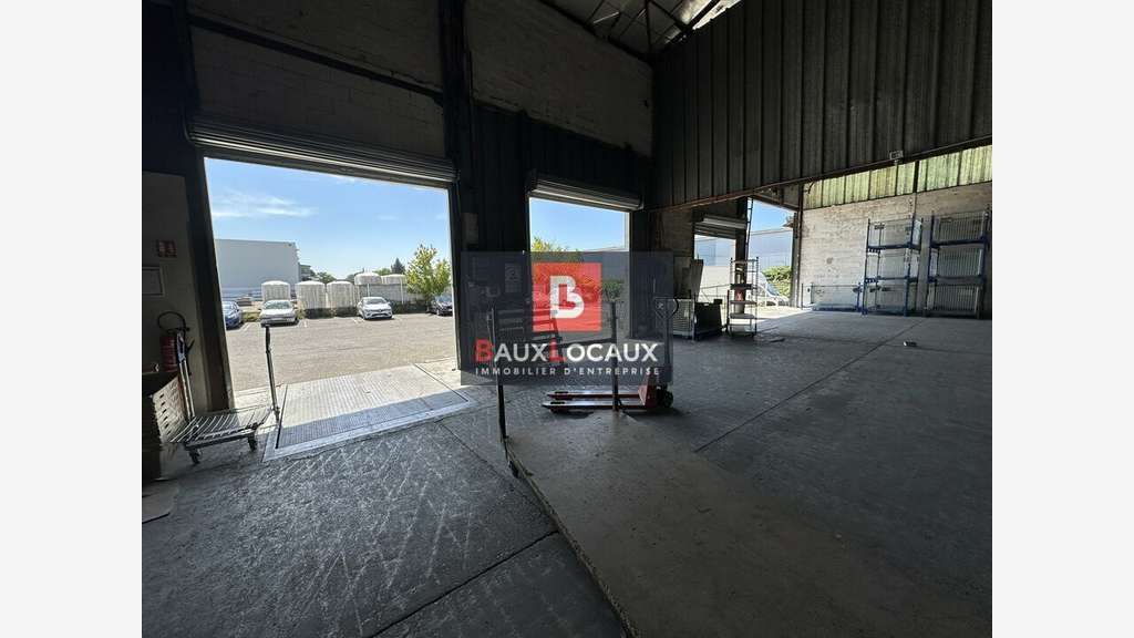 Entrepôt logistique à louer à Avignon Fontcouverte