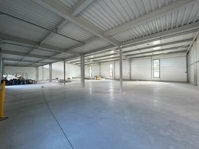 À louer locaux d'activités de 330 à 667m² Avignon