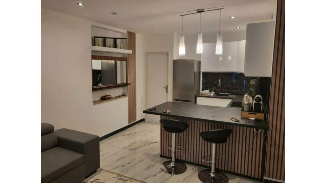 Local professionnel neuf 53m² à louer à Avignon