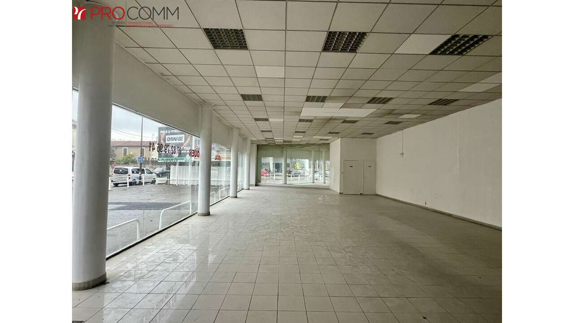 A louer local d'activités 605m² Avignon empl strat
