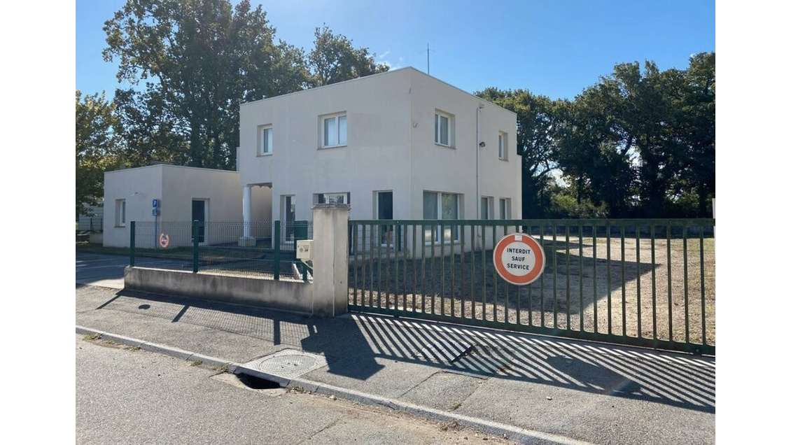 Local mixte 320m² à louer Avignon La Courtine