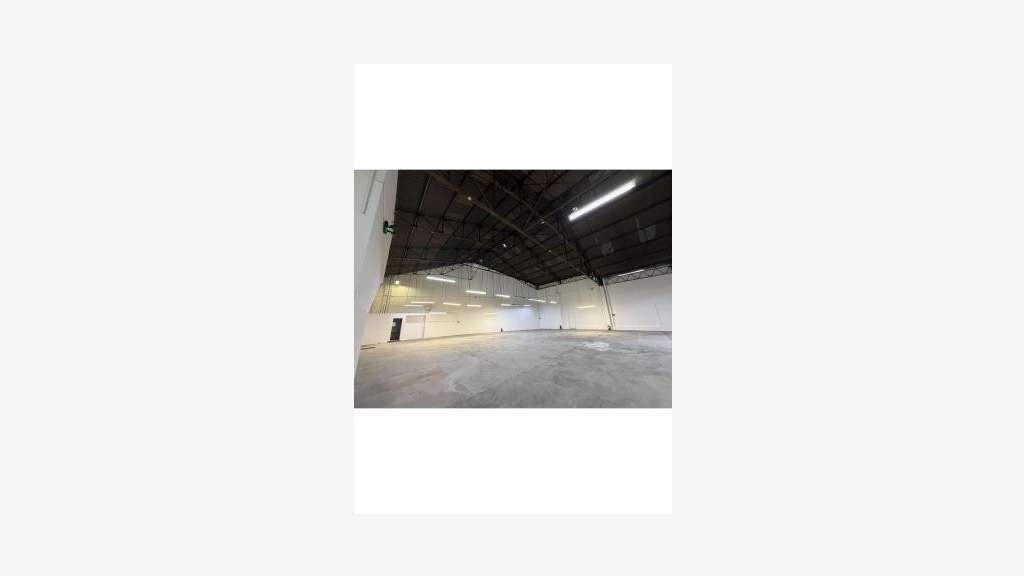 A louer local d'activité 800m² Avignon Av. Semard