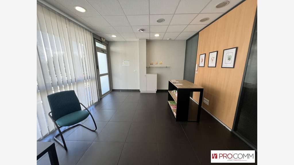 Bureaux de 85m² à louer en R+13 à Avignon