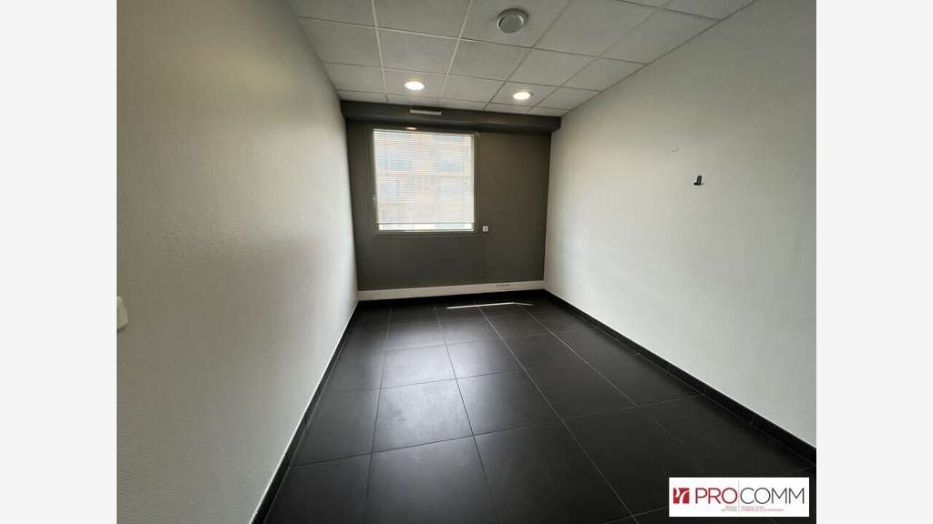Bureaux de 85m² à louer en R+13 à Avignon
