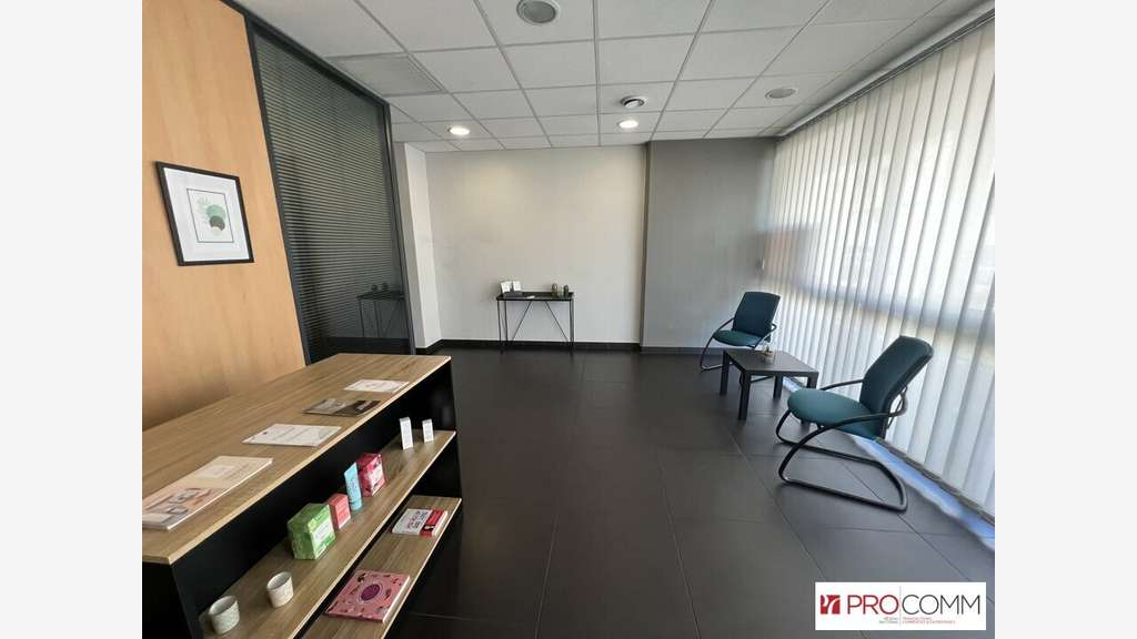 Bureaux de 85m² à louer en R+13 à Avignon