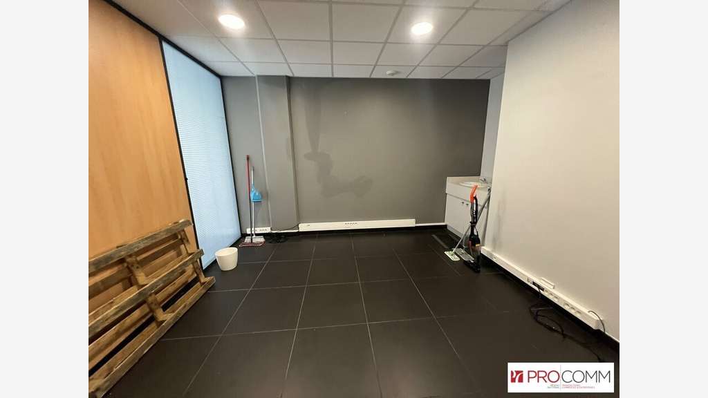 Bureaux de 85m² à louer en R+13 à Avignon