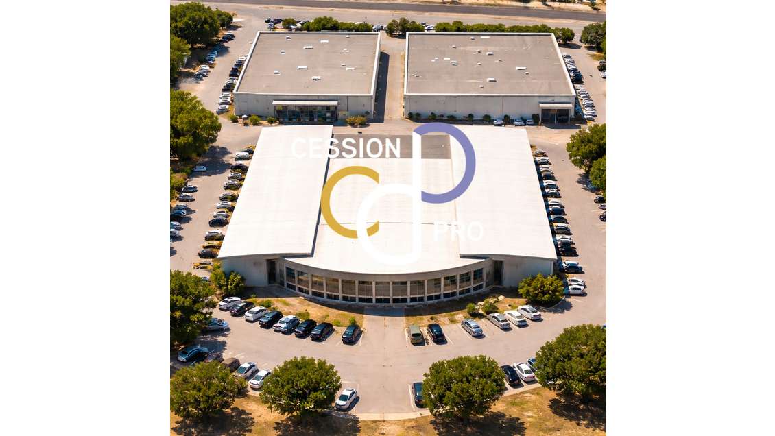 Entrepôts et bureaux à louer 1528m² sur Avignon