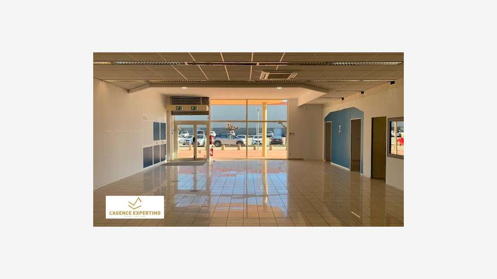 Location très beau local 472m² à Avignon