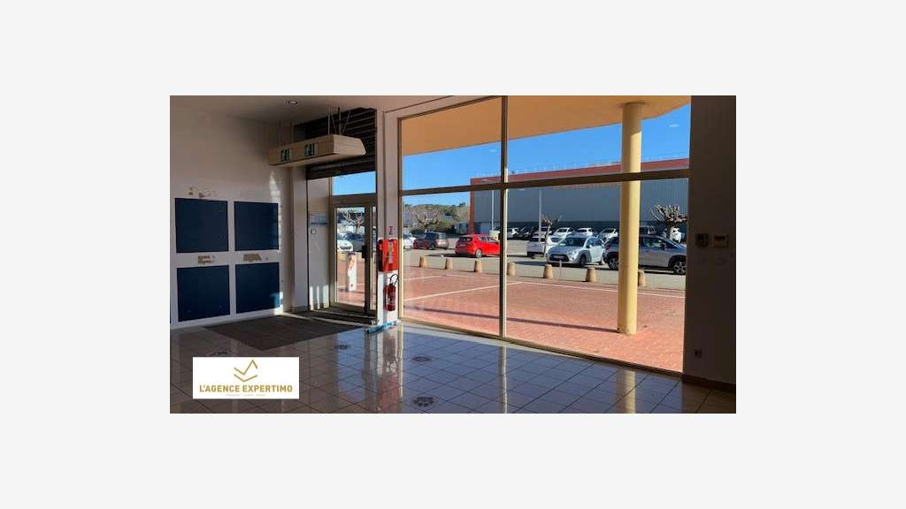 Location très beau local 472m² à Avignon
