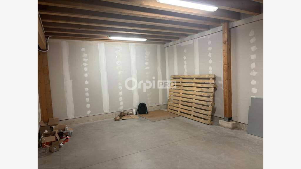 Local d'activité bureaux de 214m² à louer Avignon