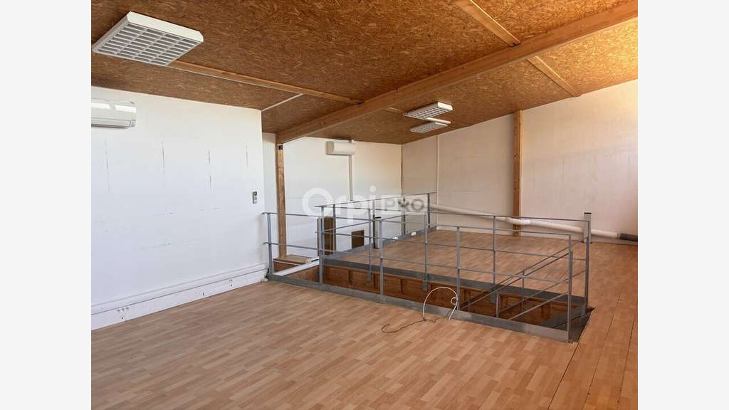Local d'activité bureaux de 214m² à louer Avignon
