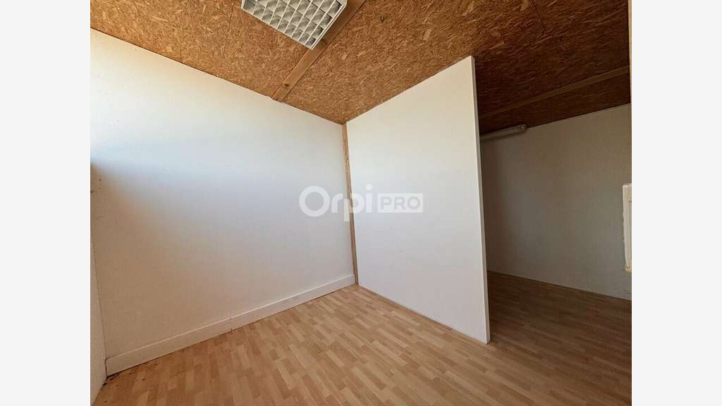 Local d'activité bureaux de 214m² à louer Avignon