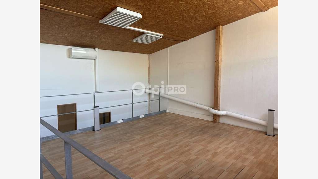 Local d'activité bureaux de 214m² à louer Avignon