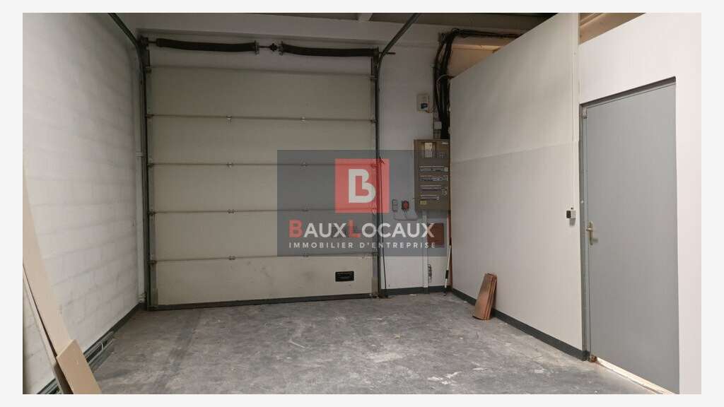 Loue local mixte 100m² Zone Industrielle Avignon