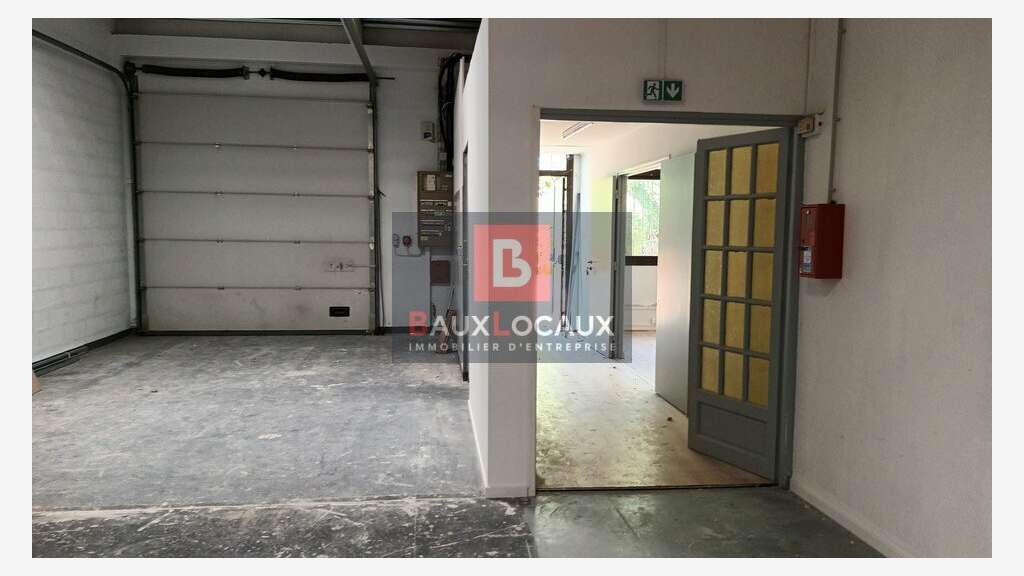 Loue local mixte 100m² Zone Industrielle Avignon