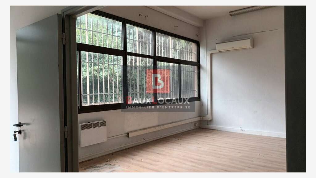 Loue local mixte 100m² Zone Industrielle Avignon