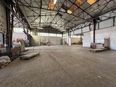 À louer – Entrepôt de 3 018 m² dans la Zone d'ac