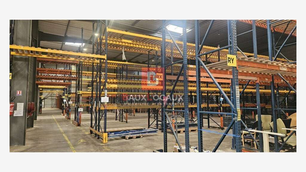 Entrepôt logistique 3875m² à louer proche Avignon