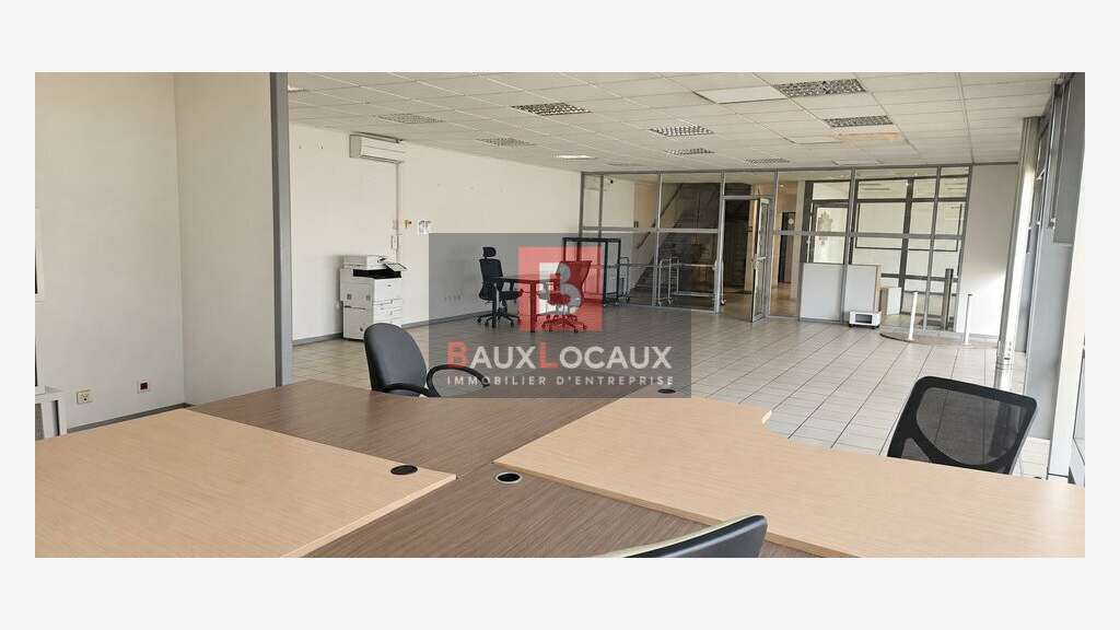 Entrepôt logistique 3875m² à louer proche Avignon
