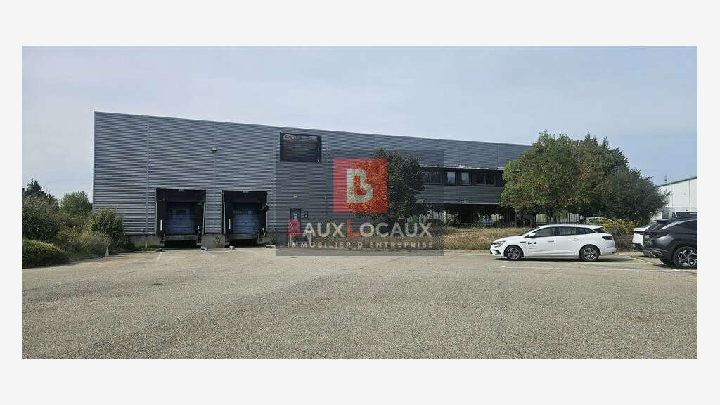 Entrepôt logistique 3875m² à louer proche Avignon