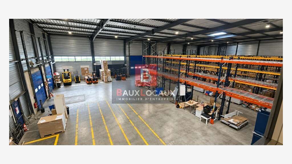 Entrepôt logistique 3875m² à louer proche Avignon
