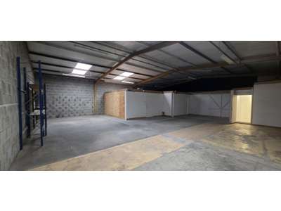 Location Locaux d'activités - Entrepôts à Avrillé