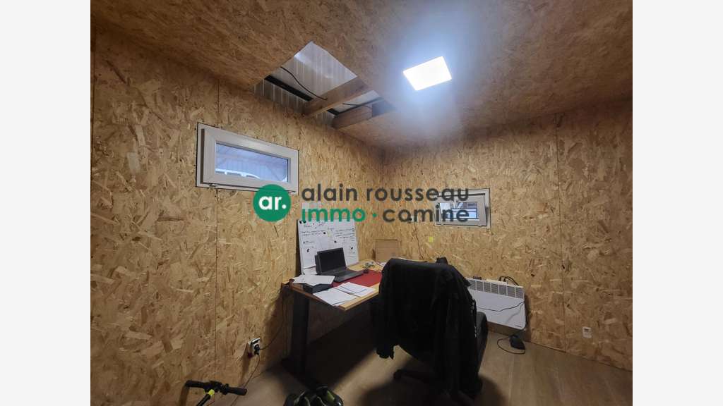 A LOUER 285m² LOCAL D' ACTIVITE ANGERS NORD