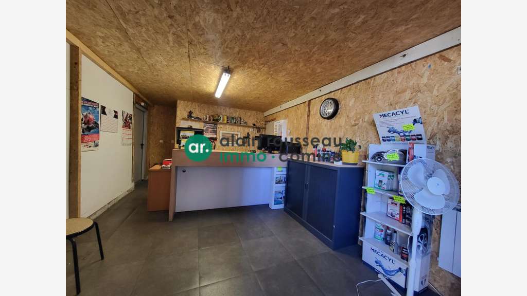 A LOUER 285m² LOCAL D' ACTIVITE ANGERS NORD
