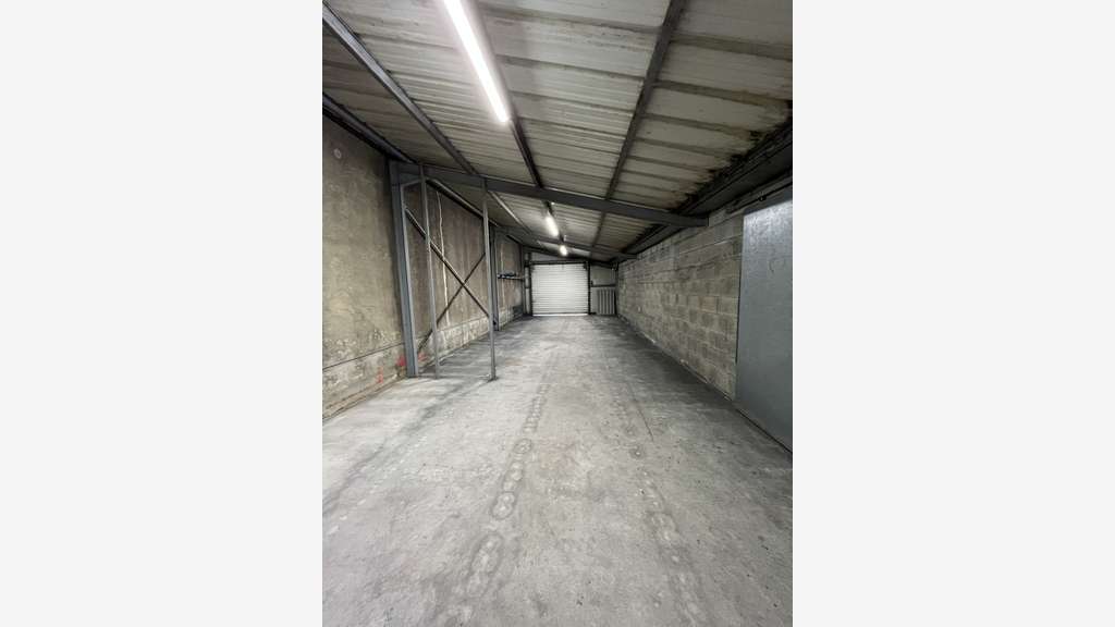 A louer bâtiment d'activité 245m² ZA Aytré