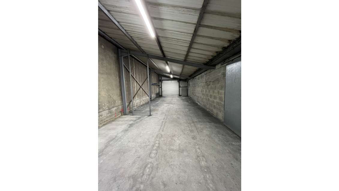 A louer bâtiment d'activité 245m² ZA Aytré