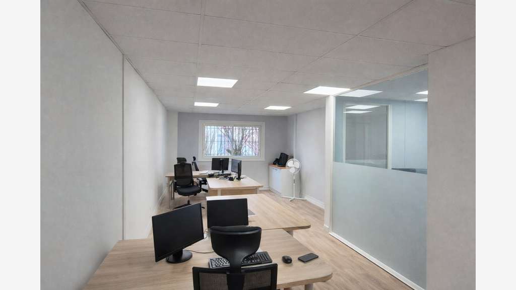 Location local d'activité 138m² ZA La Rochelle
