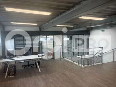 Location Locaux d'activités - Entrepôts à Aytré