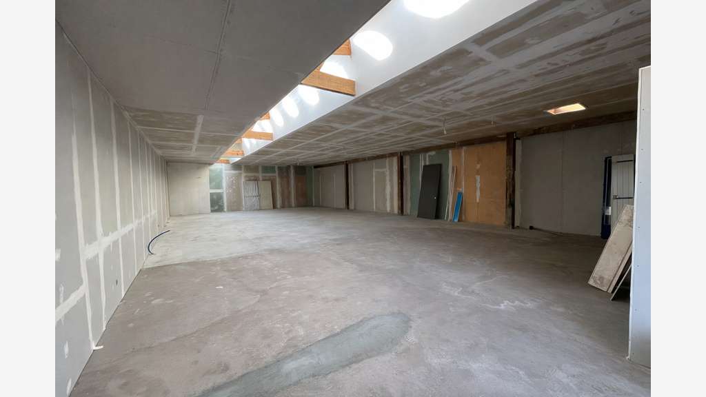 Bâtiment d'activité 200 m²