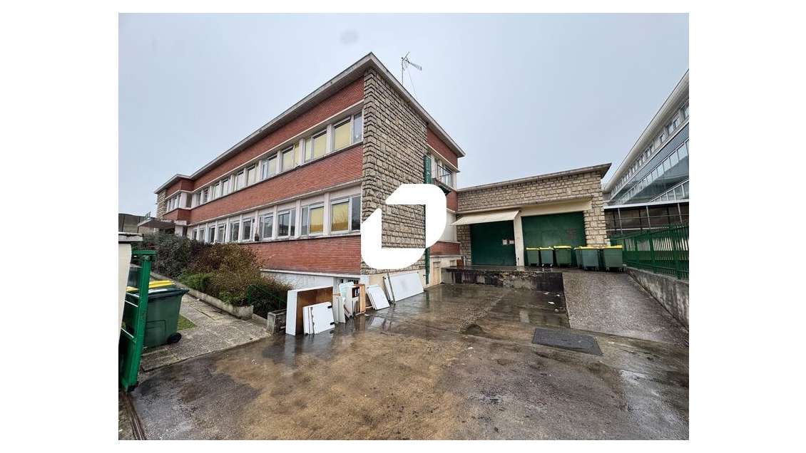 A louer Local d'activité 1500m² Bagneux