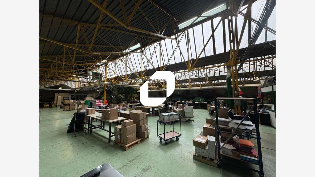 A louer Local d'activité 1500m² Bagneux
